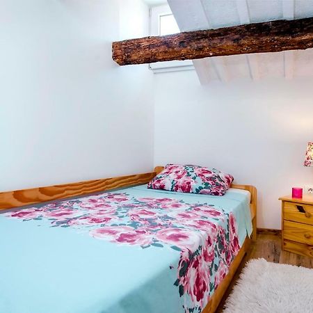 Apartment Casa Alek Ρόβινι Εξωτερικό φωτογραφία