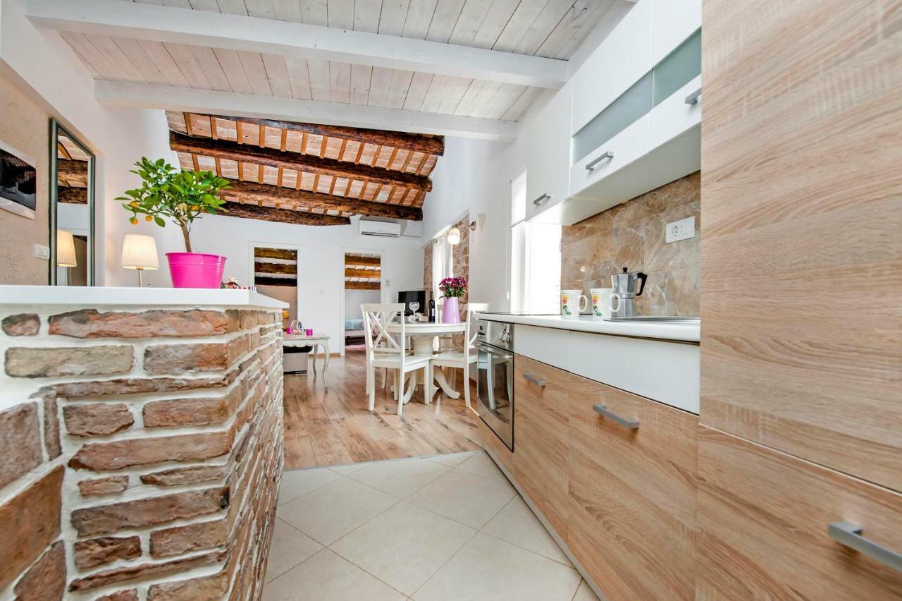 Apartment Casa Alek Ρόβινι Εξωτερικό φωτογραφία