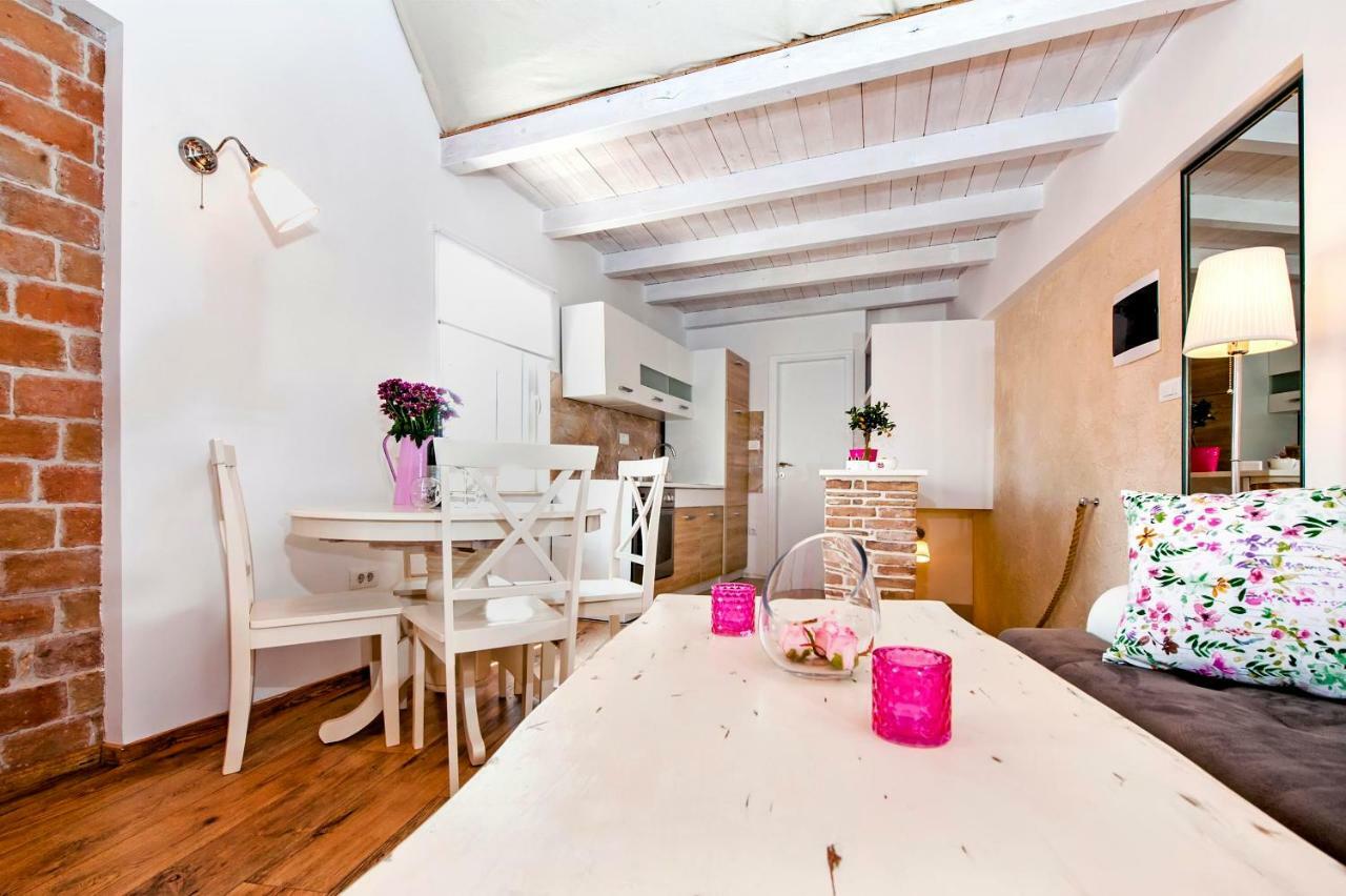 Apartment Casa Alek Ρόβινι Εξωτερικό φωτογραφία