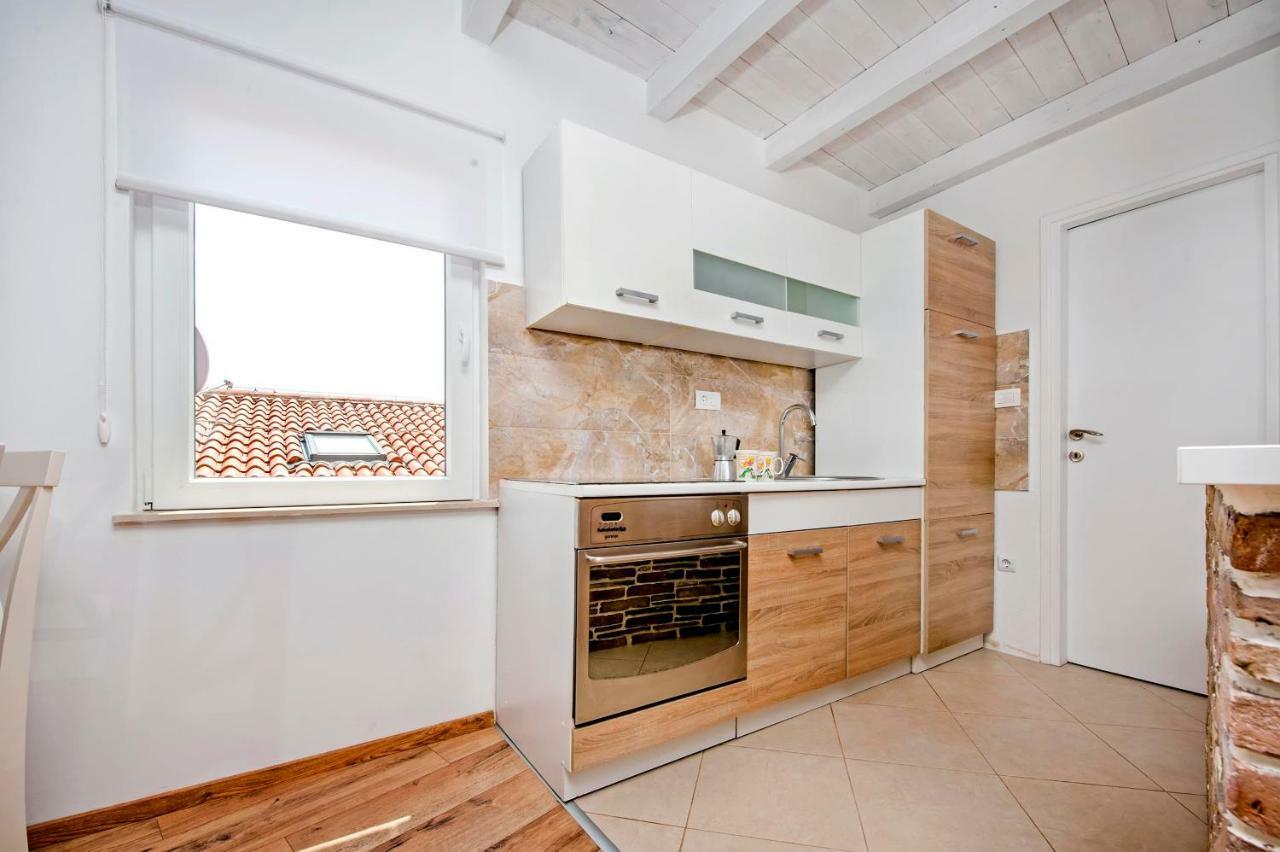 Apartment Casa Alek Ρόβινι Εξωτερικό φωτογραφία