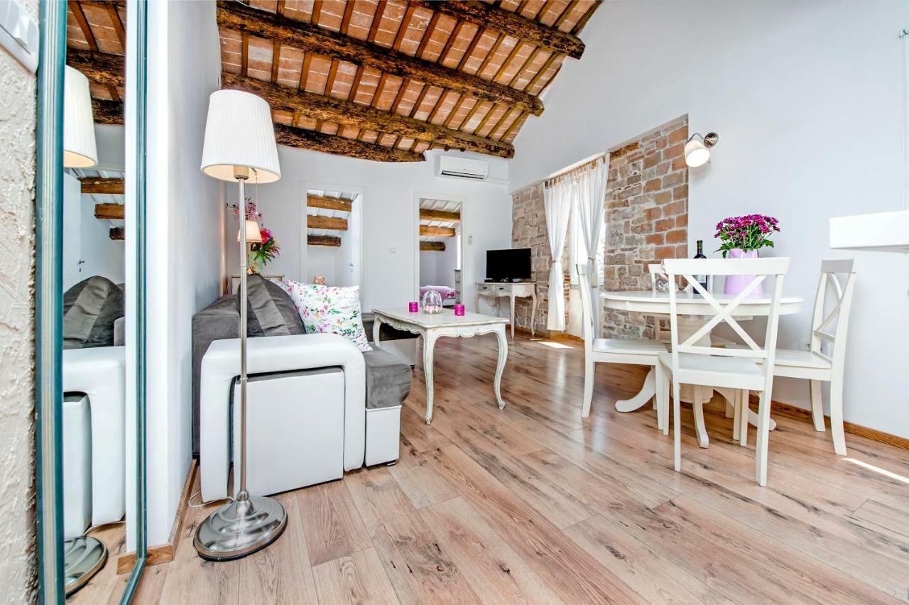 Apartment Casa Alek Ρόβινι Εξωτερικό φωτογραφία